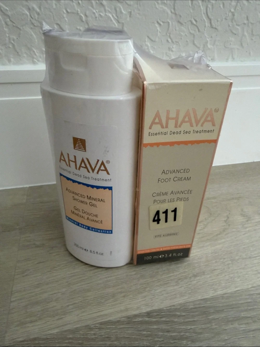 4 AHAVA Women’s Moisturizer Set Cream Packaging